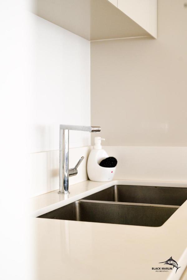 Black Marlin Apartments بيريبير المظهر الخارجي الصورة