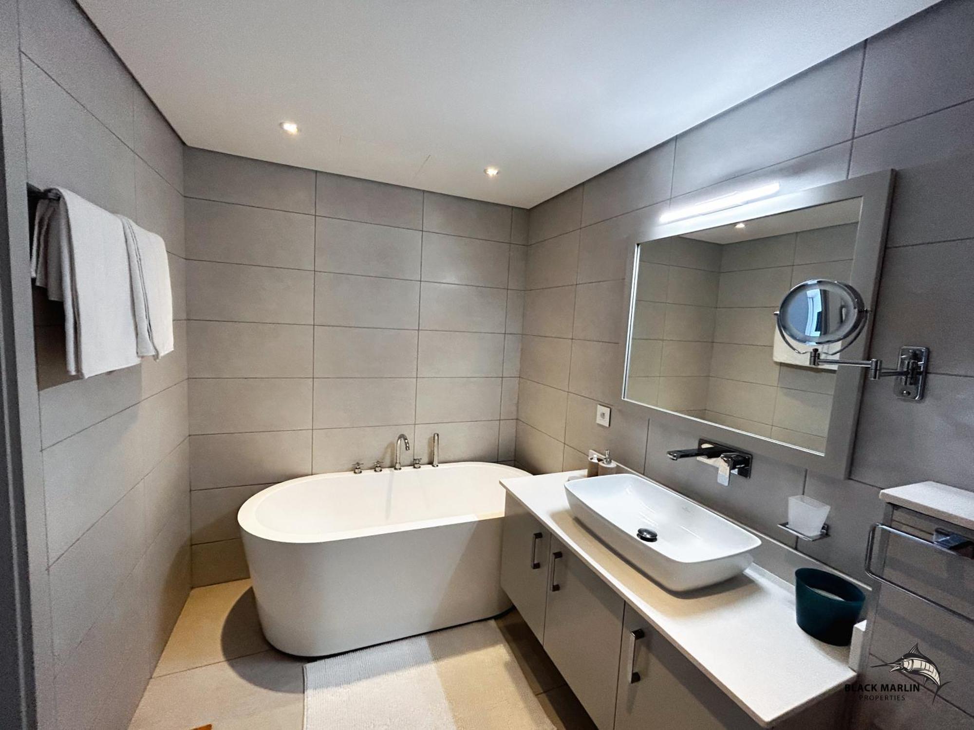 Black Marlin Apartments بيريبير المظهر الخارجي الصورة