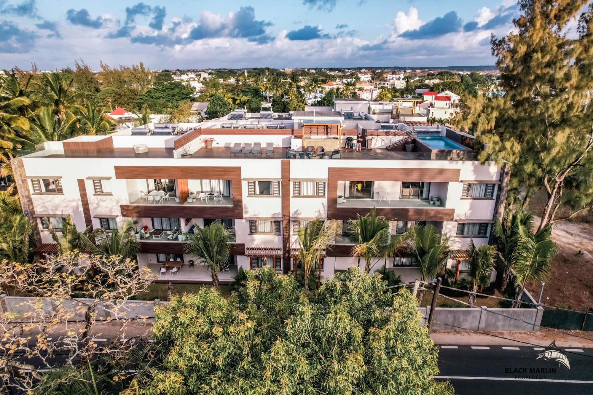 Black Marlin Apartments بيريبير المظهر الخارجي الصورة