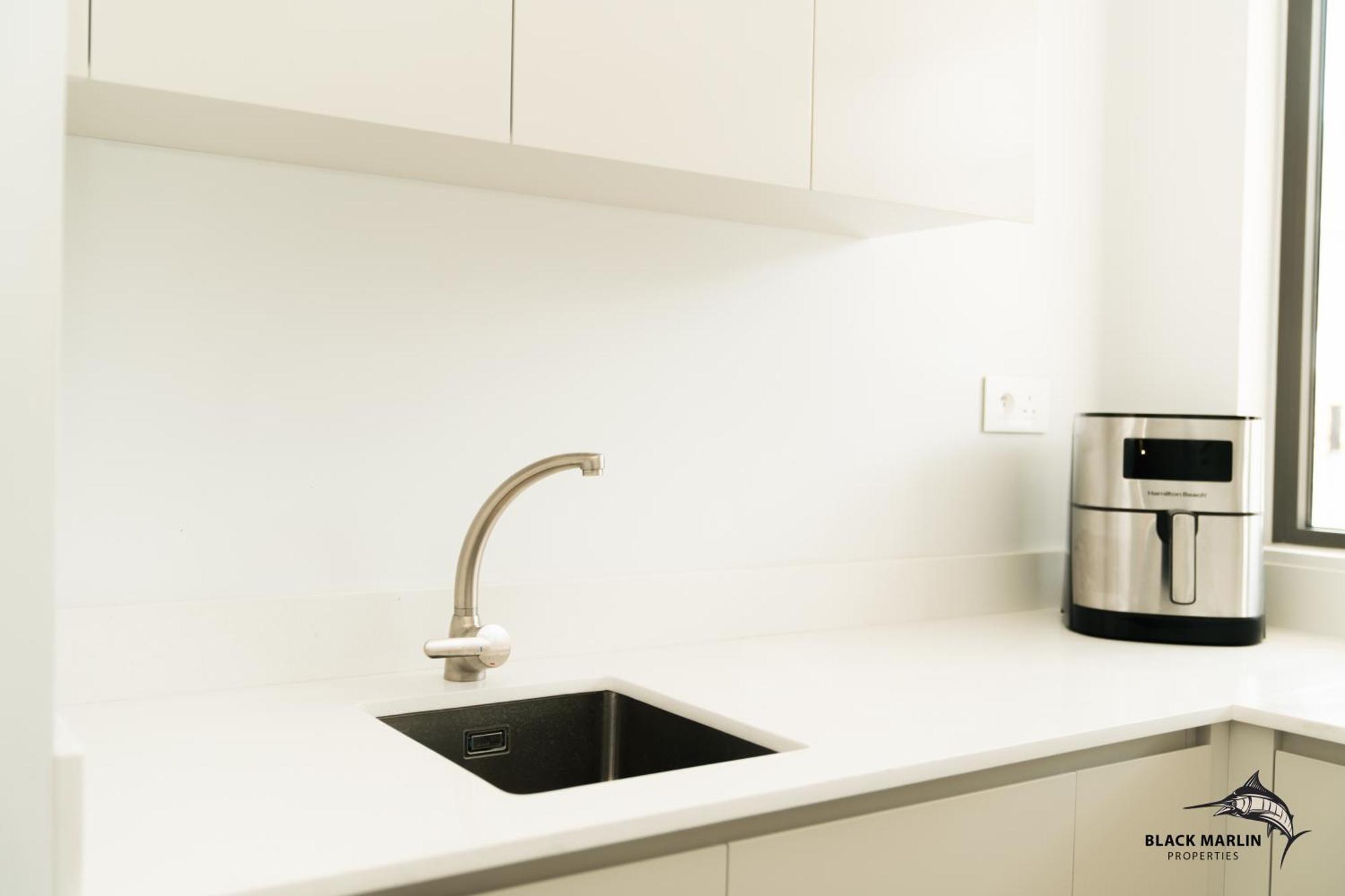 Black Marlin Apartments بيريبير المظهر الخارجي الصورة